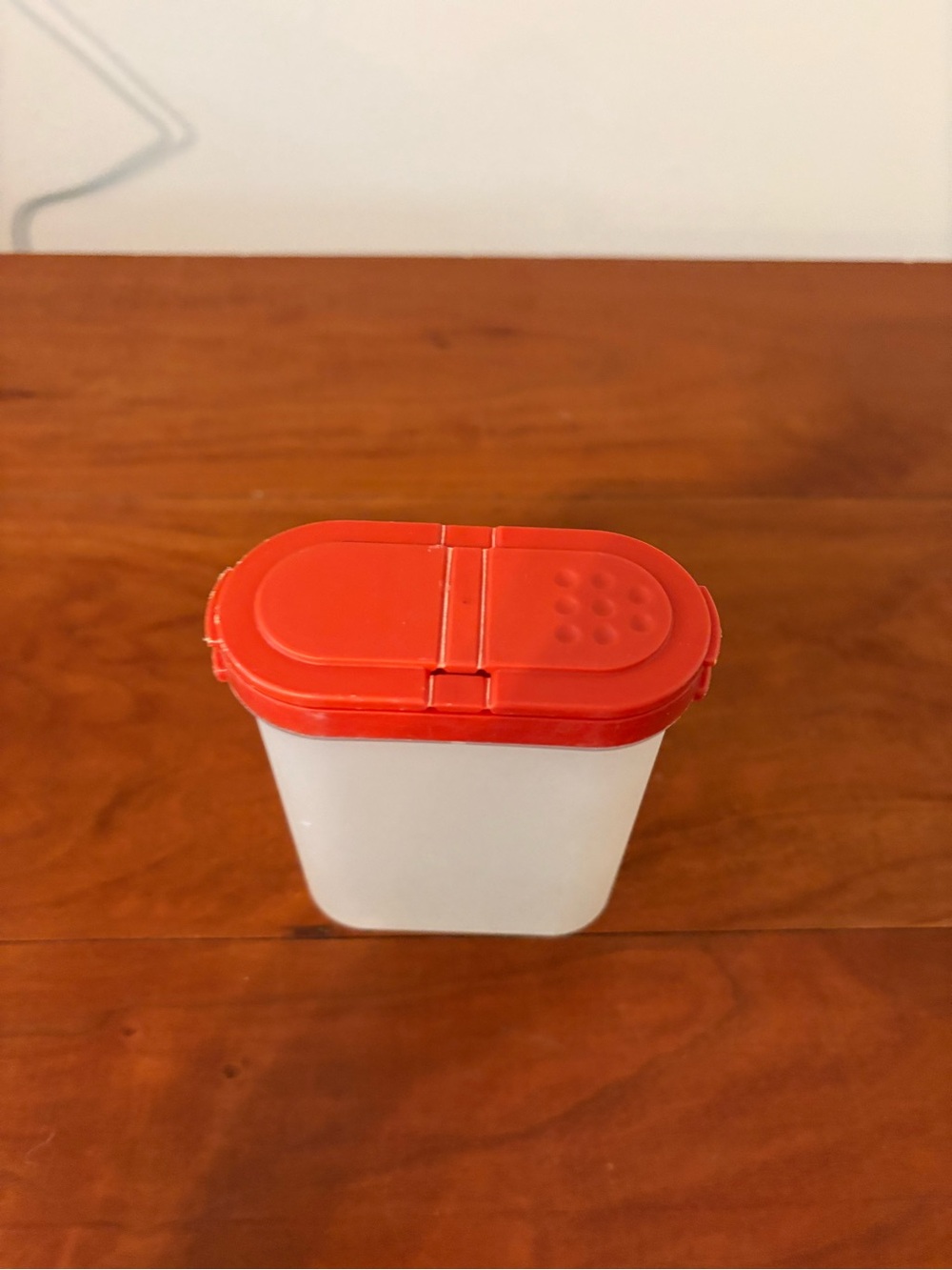 Tupperware Vintage Spice Shaker Dispenser Red Lid Kitchen Storage Container - Picture 2 of 10